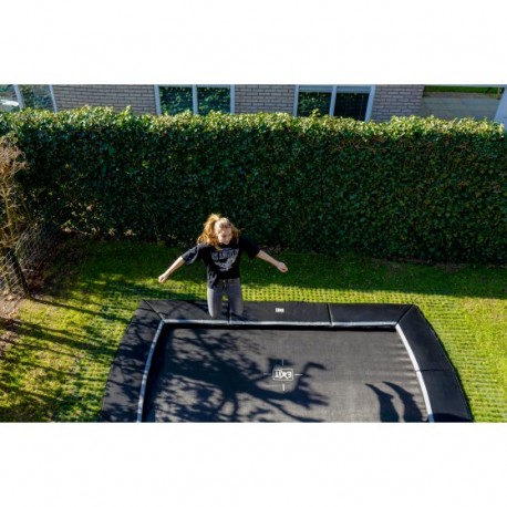 EXIT Dynamic trampolin i jordniveau 244x427cm med Freezone sikkerhedsfliser