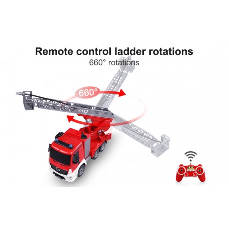 Fjernstyret Mercedes brandbil m. rigtig vandsprøjte og styrbar stige