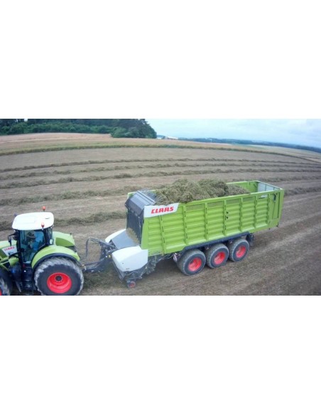 Stor flot fjernstyet traktor med cargo trailer